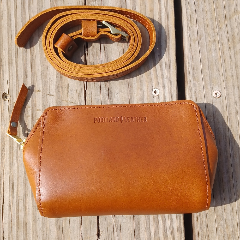 New! Portland Leather Goods Honey Leather Zip Tight Belt Bag